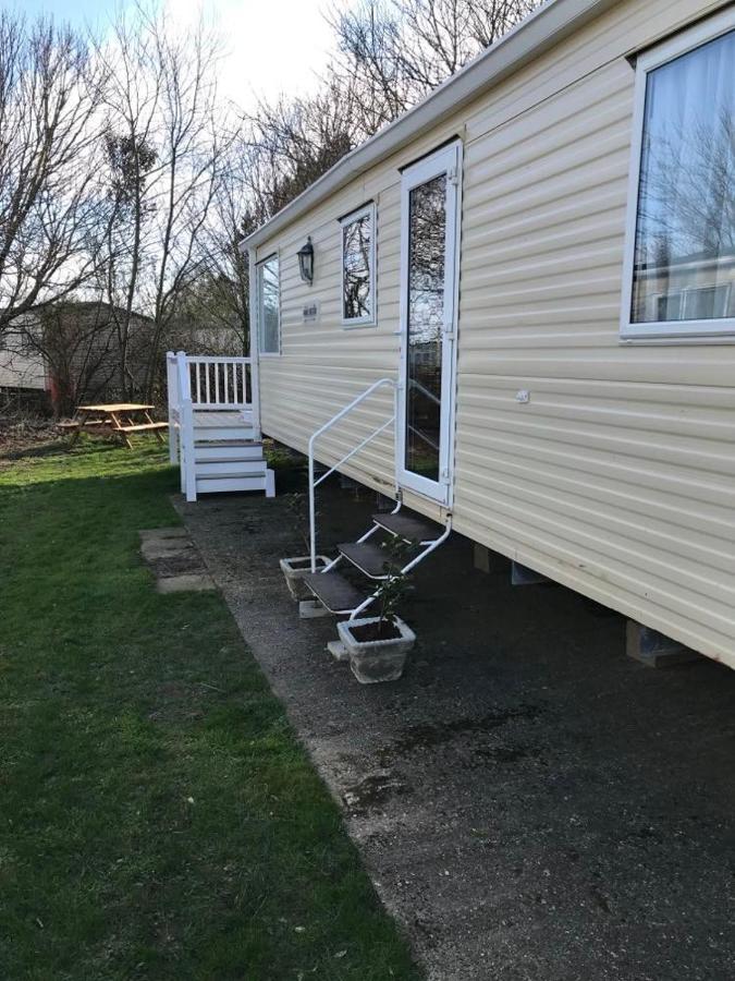 The Winchester Luxury Pet Friendly Caravan On Broadland Sands Holiday Park Between Lowestoft And Great Yarmouth Hotel Corton  Exterior photo